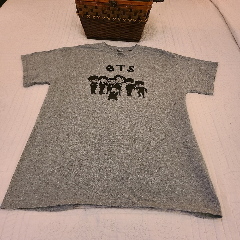 BTS Korean K-Pop Band T-shirt Grey Size Medium